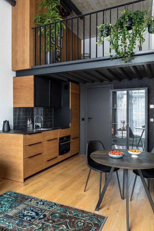 Ferienwohnung Stylish Loft With Terrace Paupys, Old Town Wilna Exterior foto